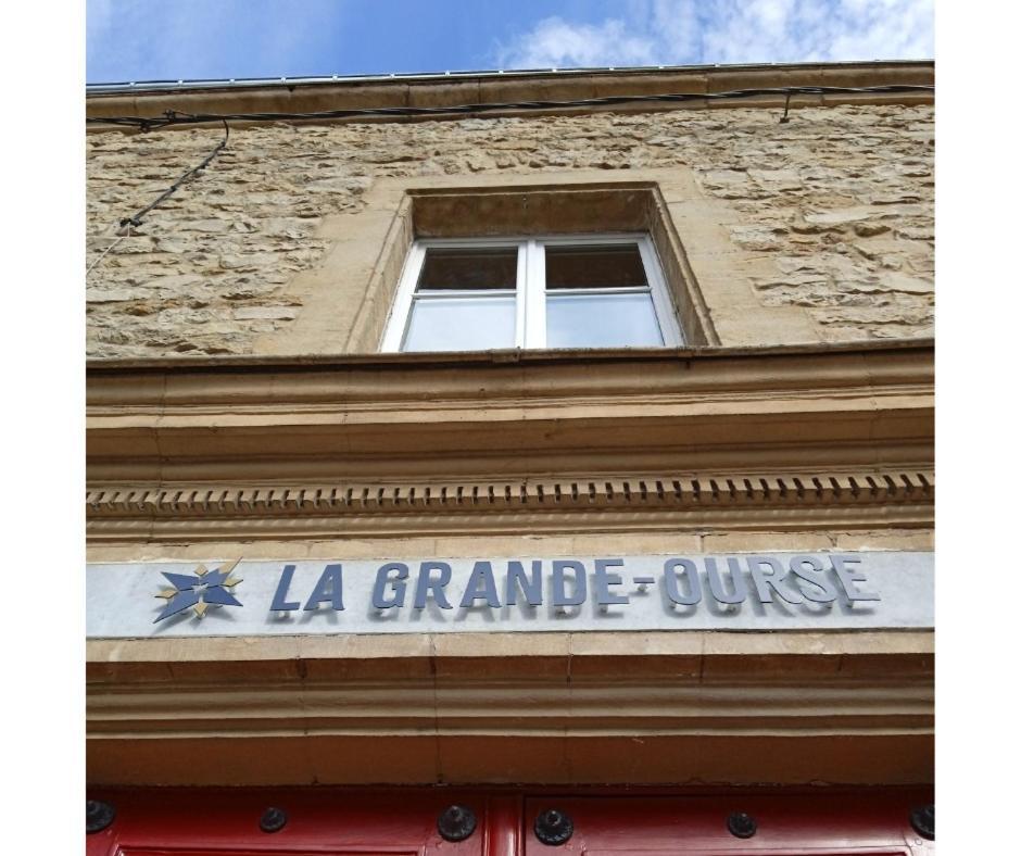 La Grande-Ourse Acomodação com café da manhã Charleville-Mézières Exterior foto